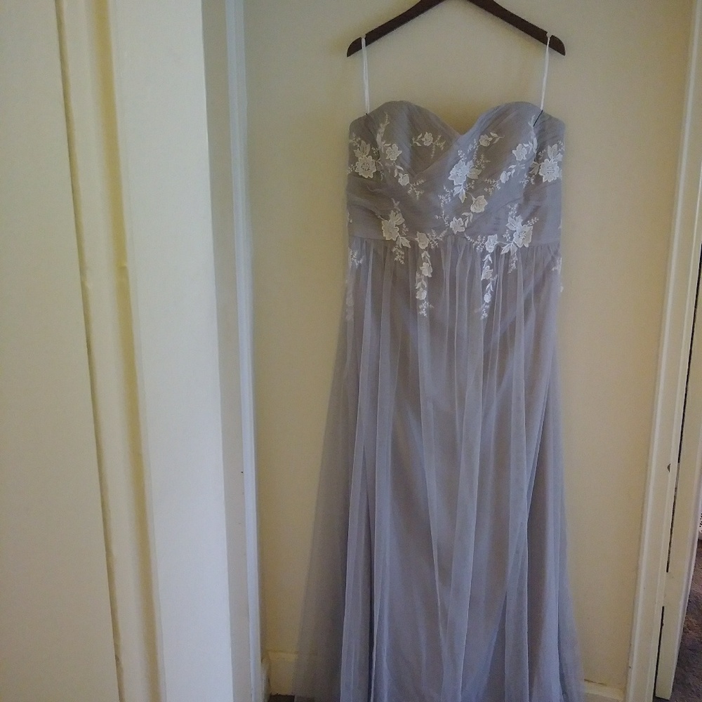 Dessy lace bobbinet grey taupe gown